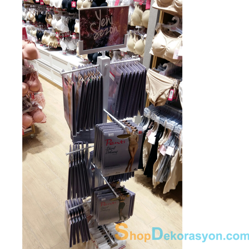 İç Giyim Çorap Standı